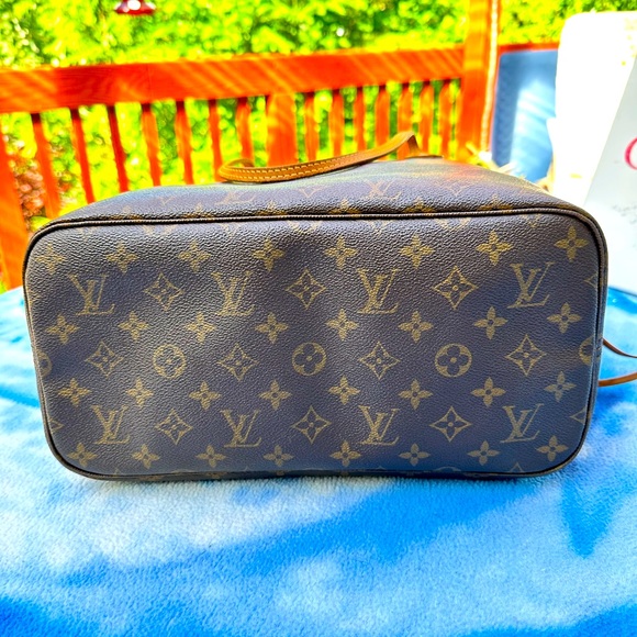 LOUIS VUITTON Neverful MM 🔥🔥 - Picture 5 of 16